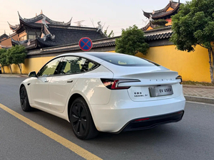 รถยนต์ไฟฟ้า Tesla Model 3 ปี 2025 รุ่น Long Range 753 กม. ขับเคลื่อนสี่ล้อ พวงมาลัยซ้าย ผลิตในจีน รถยนต์หรูพลังงานใหม่ยอดนิยม - Product Image 5