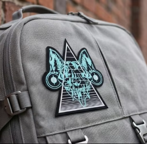 Patchs brodés personnalisables fabriqués en usine, à coudre ou thermocollants, motif triangle crâne de chat mécanique, pour pantalon cargo <span class=keywords><strong>techno</strong></span>, avec Velcro - Product Image 2