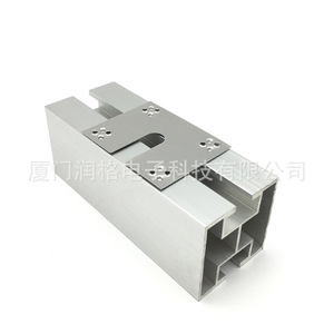 Placa de puesta a tierra de acero inoxidable para panel fotovoltaico con diseño de orificios y recortes - Product Image 2