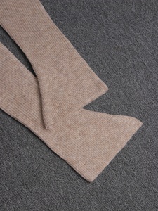 Pull tricoté chaud d'hiver pour femme, col en V, boutonné sur le devant, manches longues évasées, style chemisier enveloppant/décontracté - Couleur unie, anti-plis, décontracté - Product Image 5