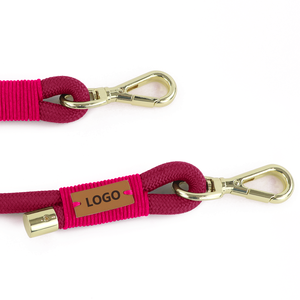 Guinzaglio a doppio fibbia personalizzato con Logo multicolore e Design durevole e regolabile senza mani per cane gatto - Product Image 3