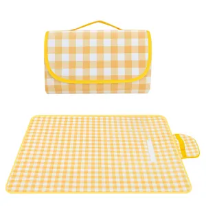 Tikar Kemah bergaya tahan lembap, tikar pantai selimut piknik dapat dilipat portabel luar ruangan
