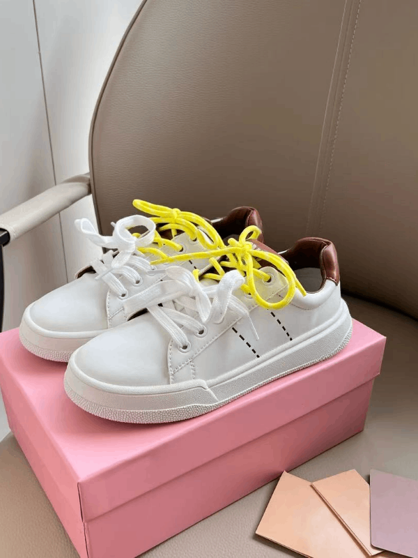 สีเหลือง