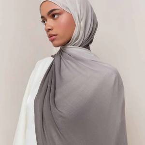 Vente en gros Wennuan 2025 Hijab modal à blocage de couleur de haute qualité châle léger et doux traditionnel musulman - Product Image 5