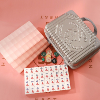 En stock : Ensemble de Mahjong en acrylique effet gelée, design tendance, avec tuiles haut de gamme polies à la main, pour loisirs domestiques et choix de cadeaux, vente directe usine