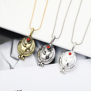 Collar con Medallón de Aleación y Diamantes de Imitación de <span class=keywords><strong>Elena</strong></span> <span class=keywords><strong>Gilbert</strong></span> de The Vampire Diaries, un Regalo de Moda para Mujeres y Niñas - Product Image 4