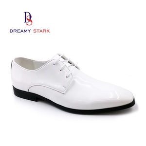 Chaussures blanches brillantes en cuir véritable, logo personnalisé, confortables à lacets, pour l'automne, formelles ou décontractées, de haute qualité, fabriquées à la main en Italie, légères pour mariage - Product Image 1