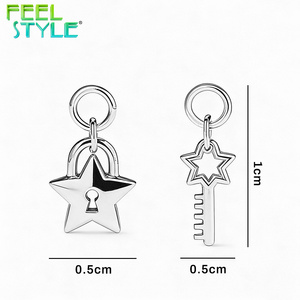 จี้รูปแม่กุญแจและกุญแจสแตนเลสสตีลเคลือบ PVD สีทองหลากสีสันแบบกำหนดเองได้ ดีไซน์รูปดาว สำหรับสร้อยคอ สร้อยข้อมือ และต่างหู - Product Image 6