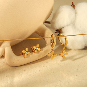 Pendientes con forma de flor chapados en oro de 18 quilates con incrustaciones de circonita para mujer, regalo, joyería, accesorios de moda - Product Image 1