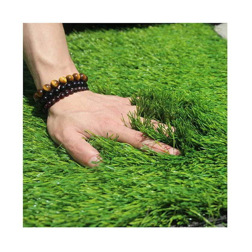 Grama artificial de erva sintética, paisagem ao ar livre
