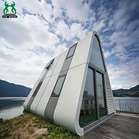 Toilettes portables écologiques durables en structure acier triangulaire avec garantie d'un an pour usage domestique, panneau sandwich
