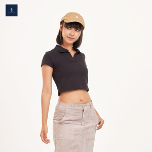 เสื้อโปโลครอปท็อป แขนสั้น คอวี ดีไซน์วาฟเฟิลสีดำ แฟชั่นลำลอง ผลิตจากโรงงานในประเทศไทย - Product Image 4