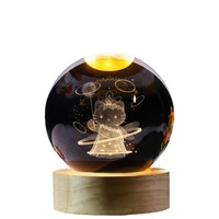 Vente en gros transfrontalière : Boule de cristal blanche lumineuse avec gravure intérieure 3D de dessin animé, veilleuse et ornement de bureau, cadeau créatif
