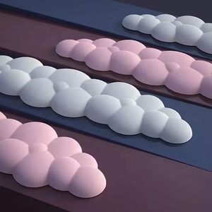 Ergonomic máy tính bàn phím cổ tay phần còn lại đám mây được thiết kế bộ nhớ bọt phim hoạt hình phong cách cổ phiếu có sẵn - Product Image 4