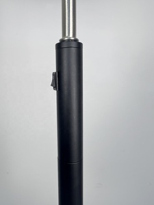 Contemporanea day Inn Dawn by Wyndham Hotel camera King/Queen Room e divano lampada da pavimento con paralume in tessuto E26 - Product Image 6