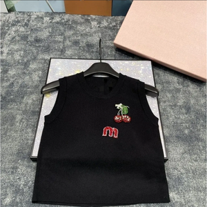 Articoli di Abbigliamento Estivo alla Moda - Blusa Senza Maniche da <span class=keywords><strong>Donna</strong></span> con Scollo a O, Stampa di Lettere, Colore Ciliegia e Schiena Scoperta - Product Image 1