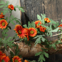 Panneau mural de fleurs artificielles de 50 cm avec pot pour cheminée, décoration rustique intérieure/extérieure, feuilles au toucher réel pour la maison et le jardin