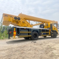 Grue télescopique hydraulique de boom d'automobile grue de voiture de 12 tonnes avec le châssis hydraulique du treuil DONGFENG