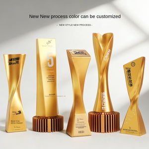 Trofeo in Resina Personalizzato |   Design creativo di alta qualità |   Premi per Dipendenti Eccezionali e Campioni di Vendita Aziendali - Product Image 3