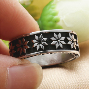 European Style <b>Titanium</b> Steel Flower <b>Ring</b> Retro Silver Unisex Fashion Jewelry Gift - Product Image 2