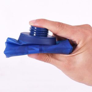 Échantillon gratuit de bouteille pliable de luxe pour la course à pied, fabriquée en Chine, sans BPA, par un fabricant d'accessoires de boisson. - Product Image 4