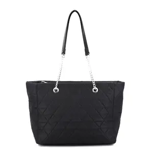 Neueste Mode Frauen große Einkaufstasche Nylon Handtasche mit Quilt naht für Dame benutzer definierte Handtasche mit Kette