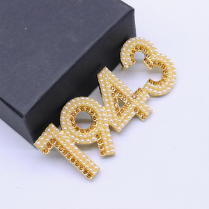 Diseñador de moda 3 filas perla y piedra acento 18K chapado en oro griego Philo año de fundación 1943 tono broche de hermandad Pin - Product Image 5