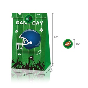 Ensemble de 24 sacs cadeaux en papier pour le football américain, design personnalisé, sacs à friandises pour le football, décorations pour fête d'anniversaire sur le thème du football - Product Image 4