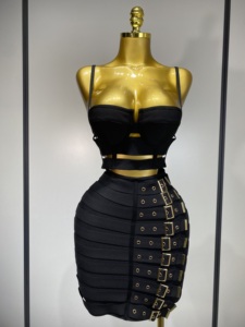 Ensemble deux pièces moulant <span class=keywords><strong>noir</strong></span> pour femme avec <span class=keywords><strong>jupe</strong></span> bandage et découpes – Tenue de soirée, d'anniversaire ou de club, style célébrité, pour le streetwear - Product Image 1