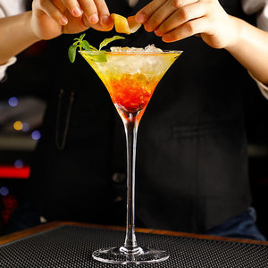 Copas de Cóctel Martini de Cristal Triangulares con Tallo Largo, 24 cm de Altura, 260 ml, 9 oz, al por Mayor para Bar - Product Image 4