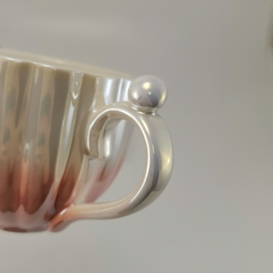 Taza rosa de perlas para el día de la madre, juego de regalo de lujo con esmalte de perla y platillo de concha, 8 oz, suministro de fábrica - Product Image 3