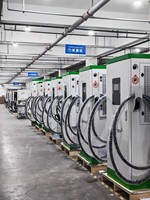 Estación de Carga para Vehículos Eléctricos de CC de 120kW, 240kW, 300kW, 400kW, de Montaje en Suelo, con Doble Conector, para Uso Comercial, OEM de Fábrica, Actualización Remota OCPP
