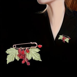 Broche en alliage feuille d'érable et raisin, avec perle <span class=keywords><strong>de</strong></span> cristal rouge pendante, épingle <span class=keywords><strong>de</strong></span> sûreté, broche <span class=keywords><strong>de</strong></span> revers vintage motif floral et fruit, pour décoration <span class=keywords><strong>de</strong></span> vêtements féminins - Product Image 2