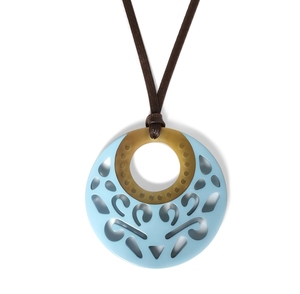 Colgante Bohemio de Cuerno de Búfalo Primal Grace, Joyería Orgánica Hecha a Mano para Mujer, Obra de Arte de Estilo Étnico Vintage - Product Image 1