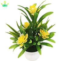 Fleur de Lotus en Plastique Artificielle Bonsaï en Pot Plantes de Bureau Ornement de Maison Décoration de Table de Bureau de Chambre à Domicile