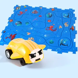 A buon mercato fai da te assemblaggio di vagoni ferroviari per Trolley giocattolo in plastica Puzzle Track Set di auto giocattolo elettrico ferroviario scorrevole per auto giocattolo