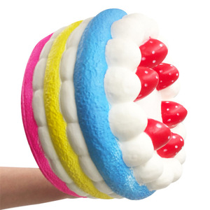 Direct usine, Squishy Gâteau Fraise Très Grand à Rebond Lent en Matériau PU à Trois Couches, Exclusivité Transfrontalière - Product Image 3