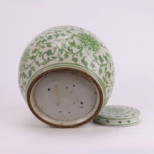 Jingdezhen Handgefertigte Umweltfreundliche Langlebige Verwundene Lotus-Porzellan-Malon-Vase Grün-Weiße Keramik Moderne Dekorative Tischvase - Product Image 6
