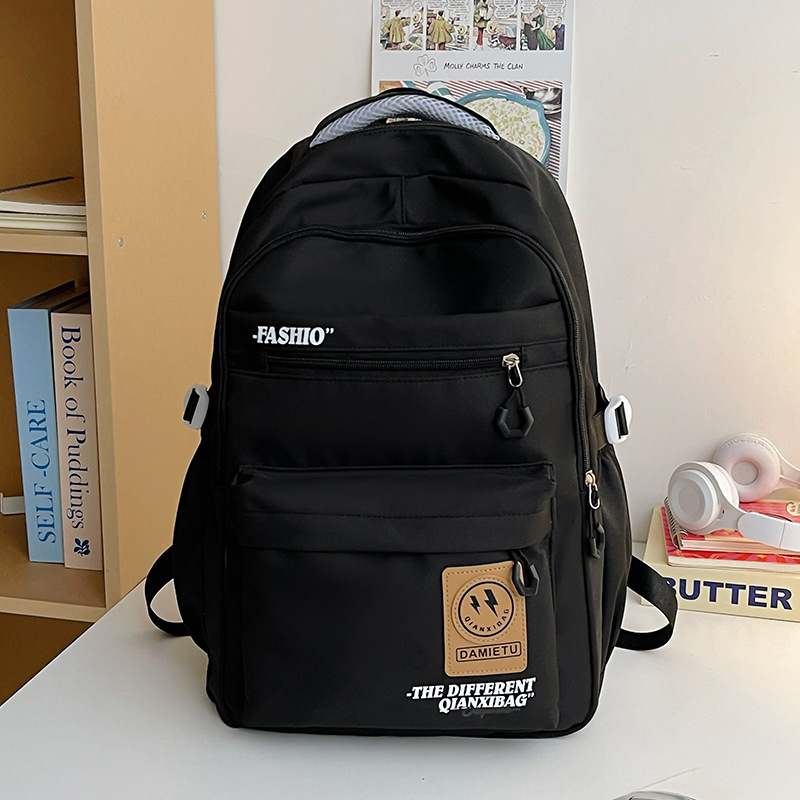 Black without pendant