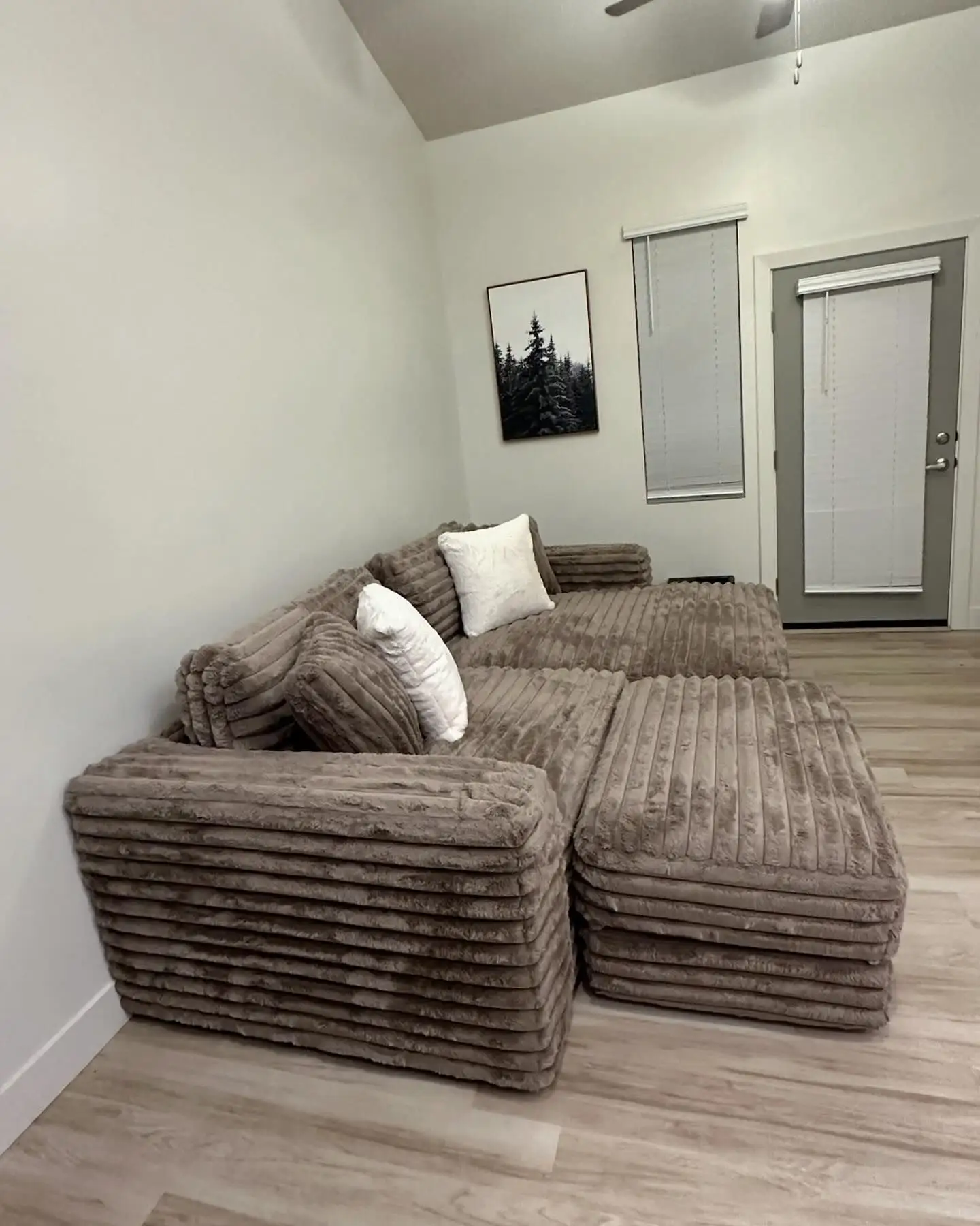 ATUNUS amerikanisches Einzel- und Liebessitz-Sofa-Combinationssofa Hotel Wohnzimmer dick gestreift Cord velvet modulares geteiltes Sofa-Couch-Set