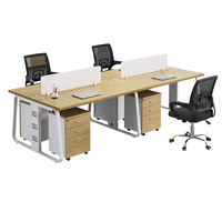Bureau de travail moderne et simple pour employés avec écran de séparation et casier intégré
