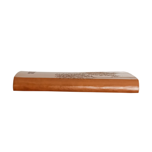 Bibbia Spagnola Personalizzata in Pelle PU Marrone con Logo in Rilievo e Indici a Linguetta per Regalo di Chiesa e Uso Religioso - Product Image 4