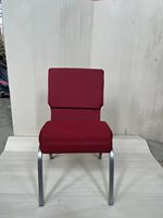 Chaises empilables modernes en métal et tissu rembourrées pour église, théâtre, hôtel, salle de sport, cuisine - Vente en gros
