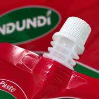 Fabricant de pochettes souples personnalisées de qualité alimentaire pour ketchup et sauce tomate avec bec verseur