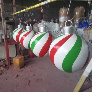 Haute quantité décoration <span class=keywords><strong>de</strong></span> noël en plein air Statue colorée en <span class=keywords><strong>fibre</strong></span> <span class=keywords><strong>de</strong></span> <span class=keywords><strong>verre</strong></span> artisanat <span class=keywords><strong>de</strong></span> noël debout résine <span class=keywords><strong>canne</strong></span> à sucre <span class=keywords><strong>de</strong></span> noël - Product Image 4