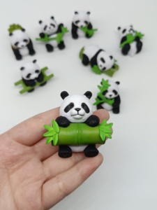 Ensemble de 8 figurines de panda 3D miniatures en résine, décorations animales mignonnes, statues de panda en bambou pour la décoration de la maison, du bureau, de la voiture, cadeau - Product Image 3