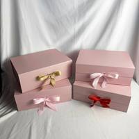 Boîte cadeau pliable magnétique rose avec ruban, logo personnalisé, boîtes avec estampage à chaud doré pour l'emballage de cadeaux, ensemble de soins de la peau, écologique