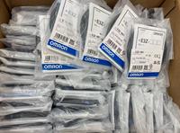 Stok Baru Asli Siap Kirim Sensor Serat Optik E32-T16W Suku Cadang Otomasi Kontrol Industri