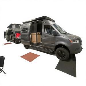 NUEVO EN STOCK Autocaravana Winnebago Revels 44E 2025 con Aplicaciones de Cuero Hechas a Mano y Fuente de Energía Manual/Automática/Eléctrica - Product Image 1