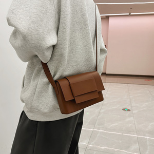 Bolso Bandolera Cuadrado Pequeño de Cuero Suave Tejido Unisex, Diseño Masculino, Bolso de Hombro Moderno para Mujer - Product Image 4